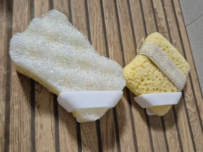 Wall mounted bath sponge holder