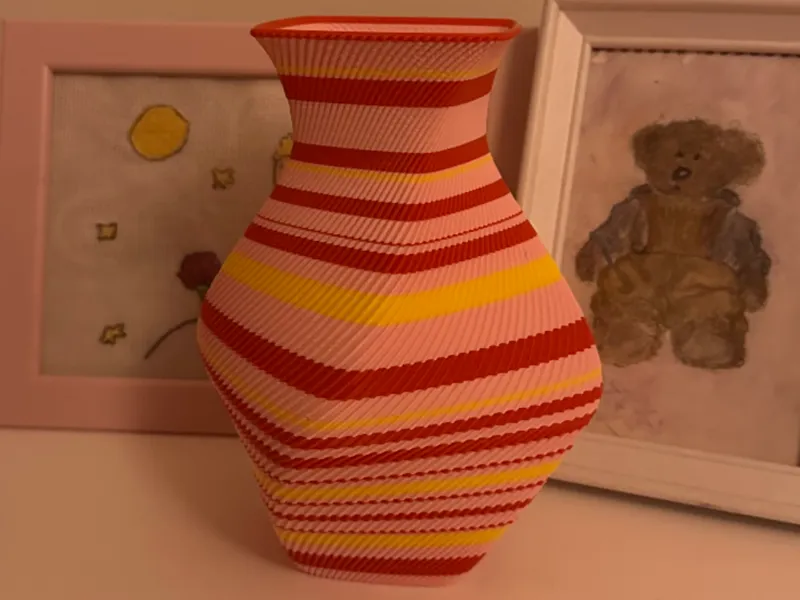 Aesthetic Twisted Vase with colour stripes