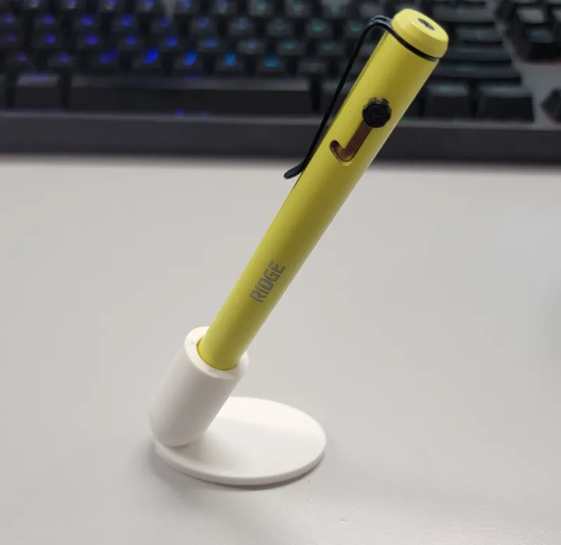 Ridge Pen Holder