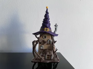 Adorno temático: Wizard's Gnome House with Glowing Windows — vista de referencia 5
