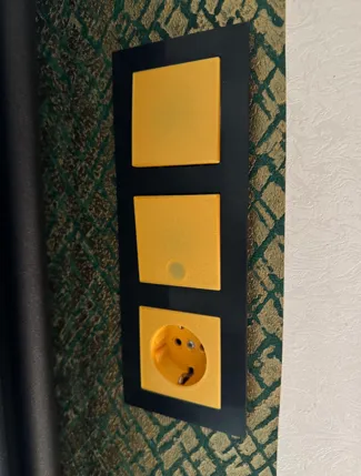 Hager/Berker Lichtschaltersystem Custom 3er-Rahmen