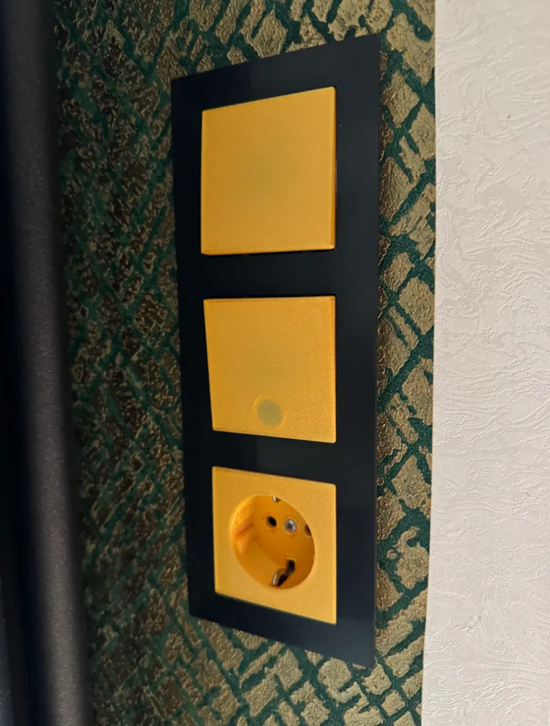 Hager/Berker Lichtschaltersystem Custom 3er-Rahmen