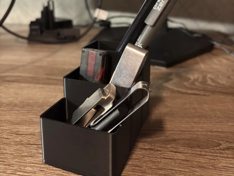 USB Stick/ Stifte Ständer