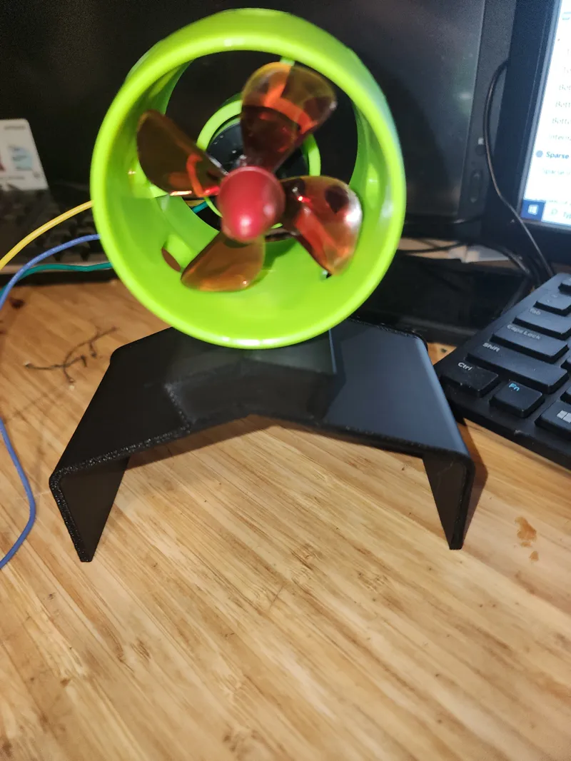 Motor mount for underwater motor