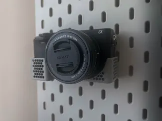 Camera holder Ikea Skadis (Sony A6400)