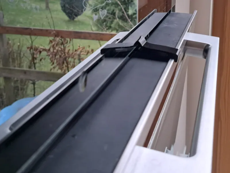Türoffenhalter für Miele Dampfgarer