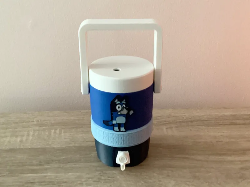 Bluey Can Holder