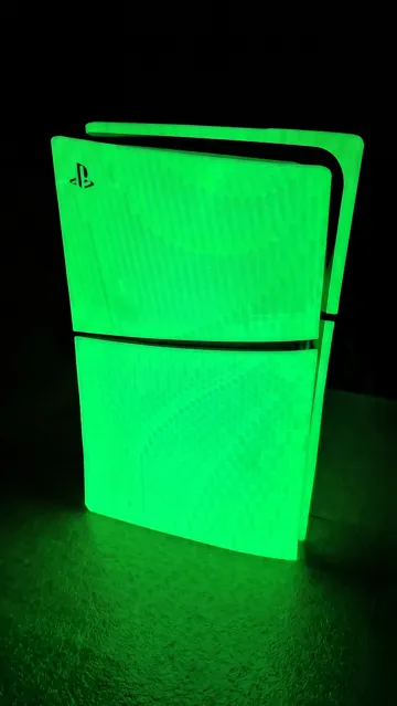Accesorio para filamento: Glow-in-the-Dark PS5 Side Panels – Slim & Original — vista de referencia 4