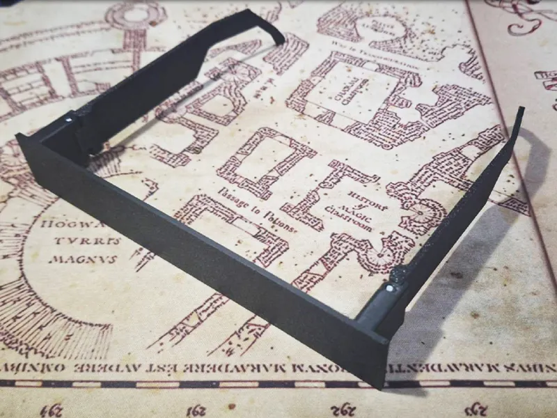 黑馬賽克眼鏡(Black mosaic glasses)