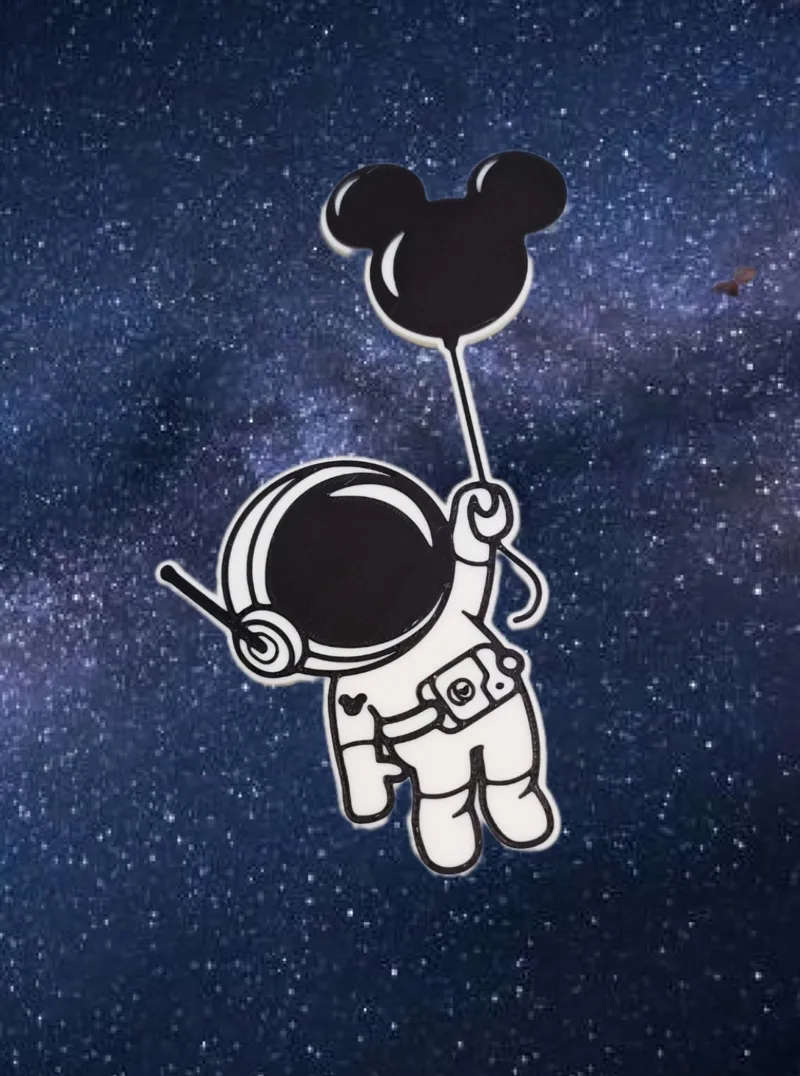 Astronaut with balloon 
