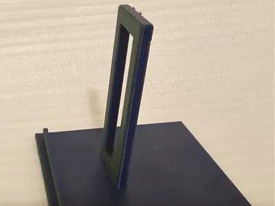 90 Degree Phone Stand - minimalistic
