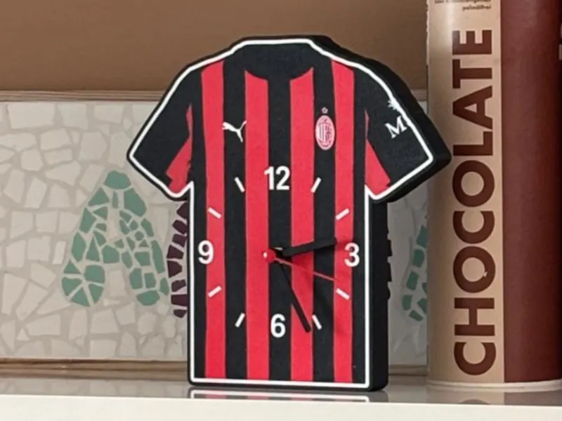 AC Milan 3D Trikot-Uhr (Fan Edition)