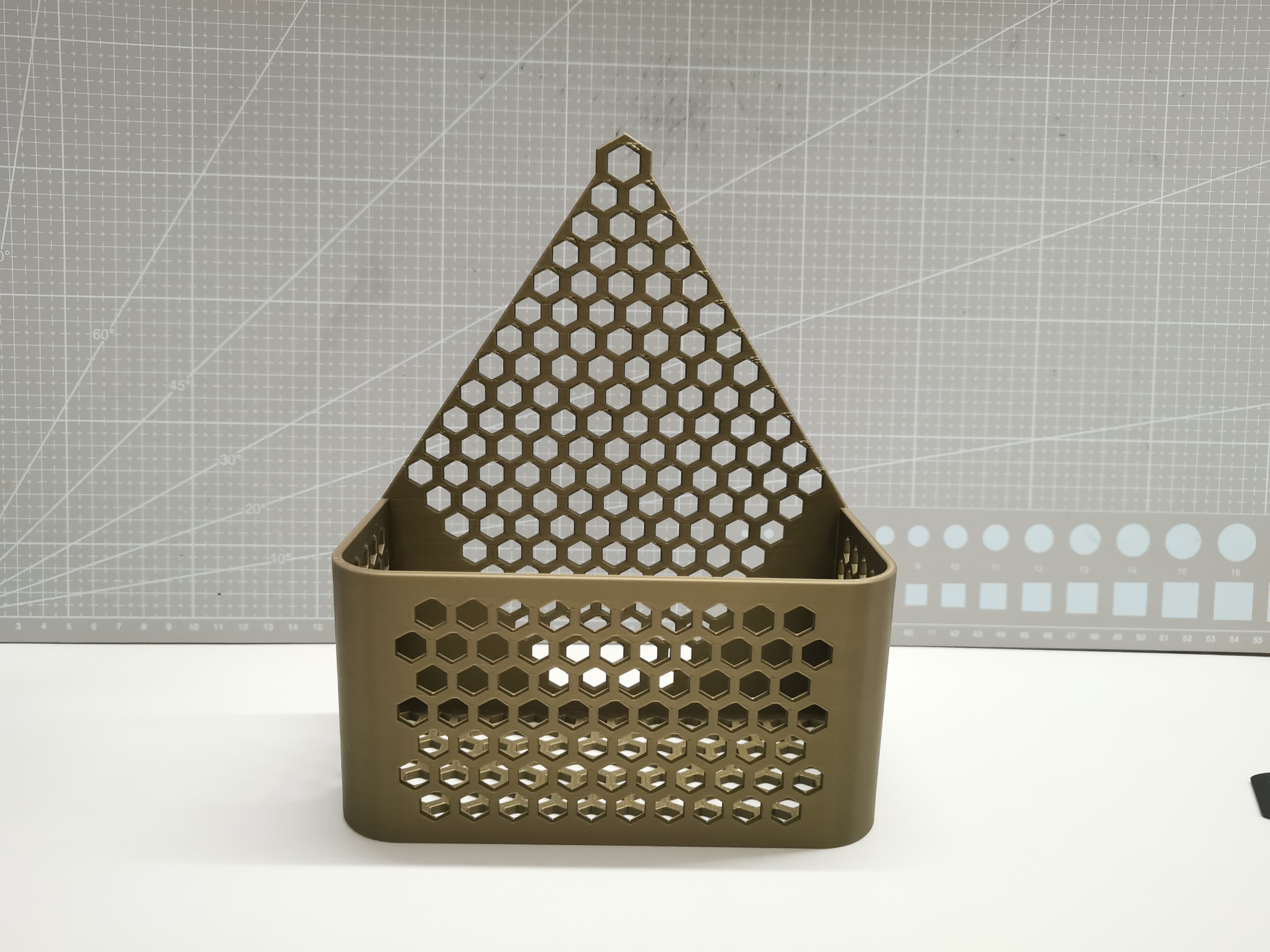 Miniatura 2 do modelo 3D 多功能壁挂收纳筐
