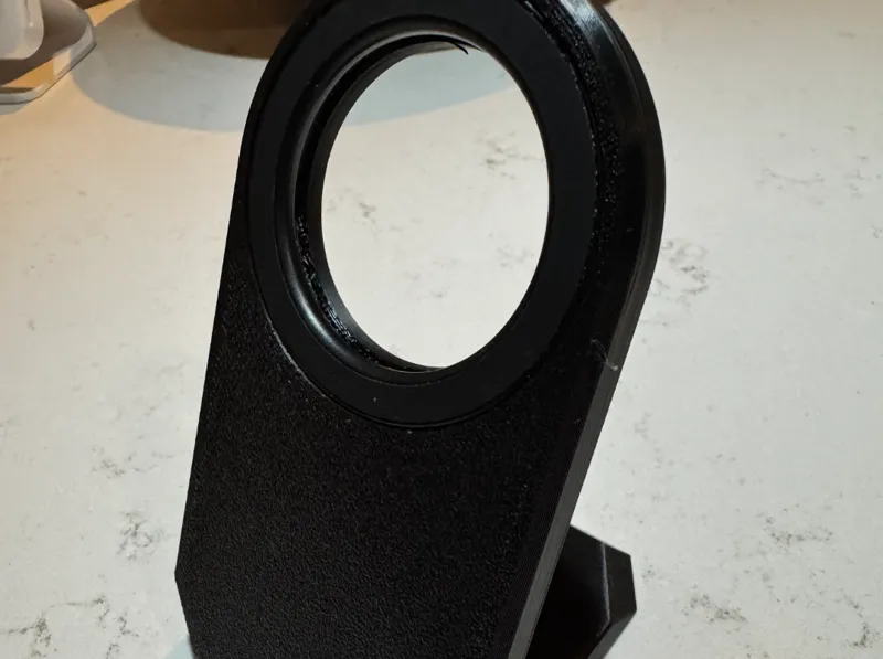 Iphone stand (Magnet)
