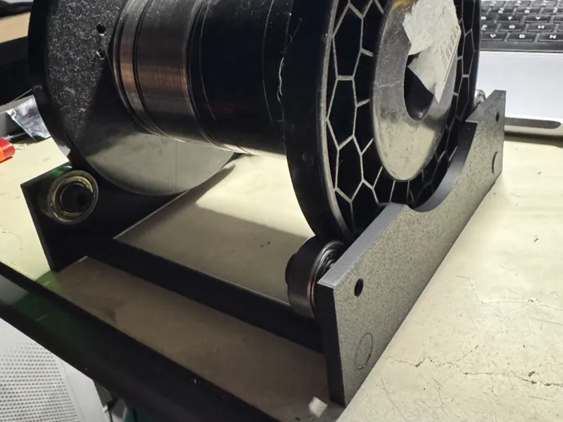 Stand for spool