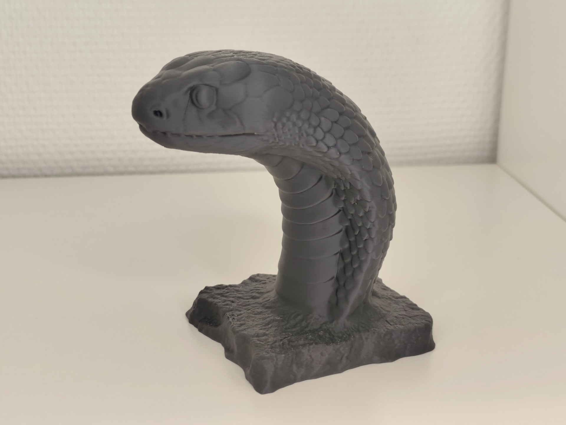 Cobra Serpent Reptile Sculpture - Snake Decoration