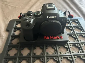 Gridfinity holder for Canon EOS R6 Mark II