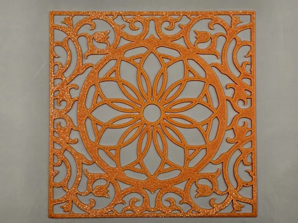 Pochoir mandala à bordure baroque