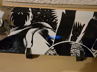 HORIZONTAL SKATEBAORD WALL MOUNT