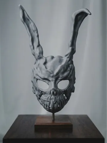 Pieza para disfraz o exhibición: Donnie Darko Bunny Mask Halloween — vista de referencia 2