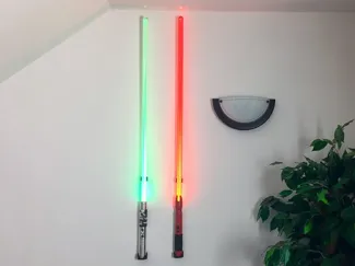 Supporto da muro verticale per spada laser