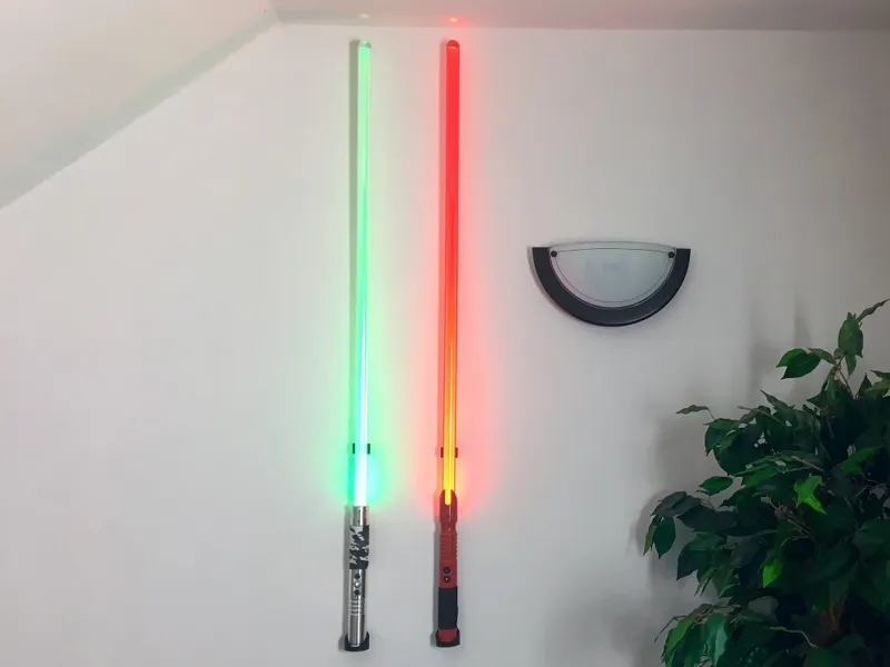 Supporto da muro verticale per spada laser