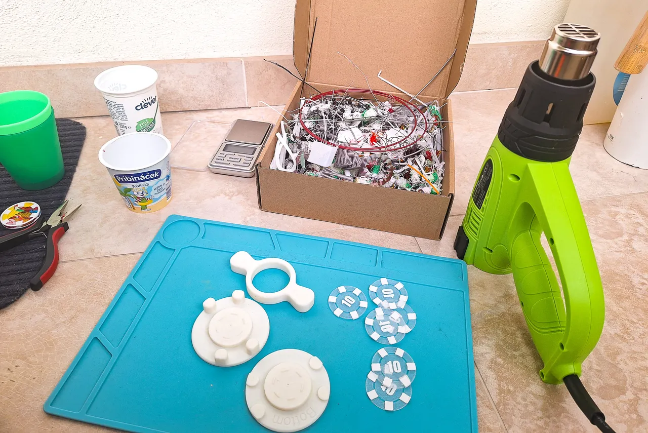 Poker Chip Mold from Poop-One mold for all values view 3