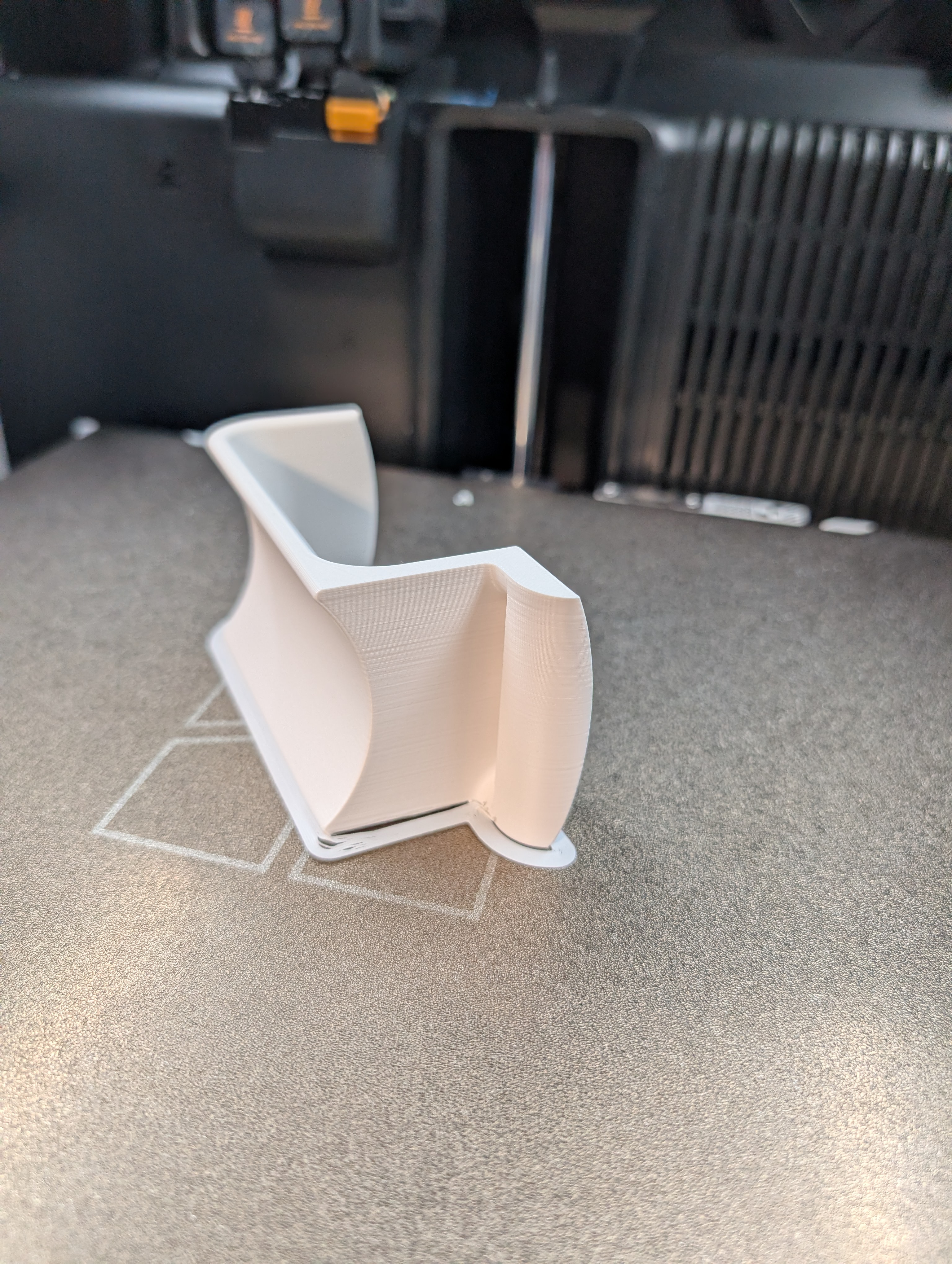 Miniatura 2 do modelo 3D ID.3 charge cable holder
