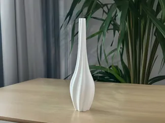 细长玉净花瓶