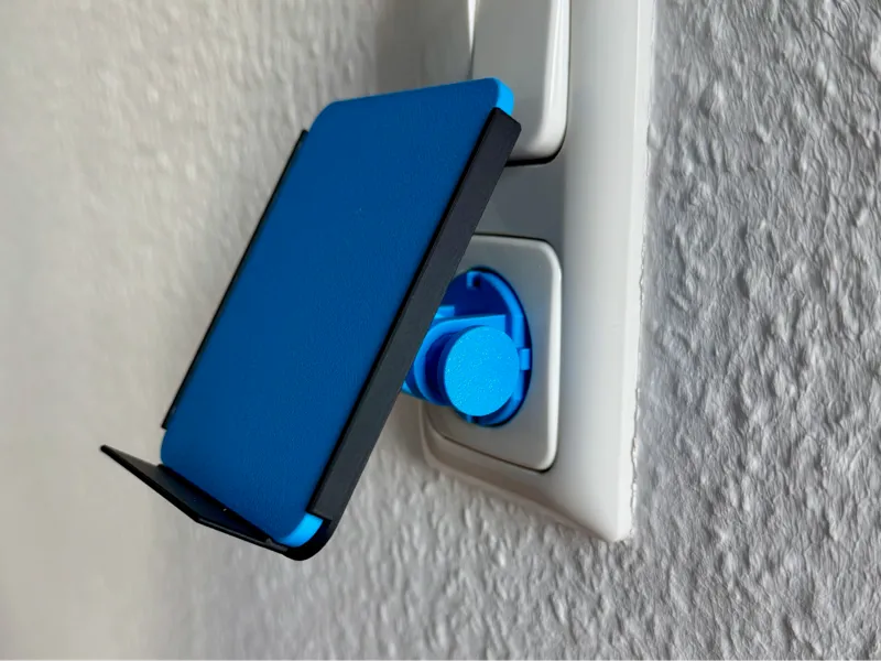 Schuko Smartphone Holder (CEE 7/3 socket)