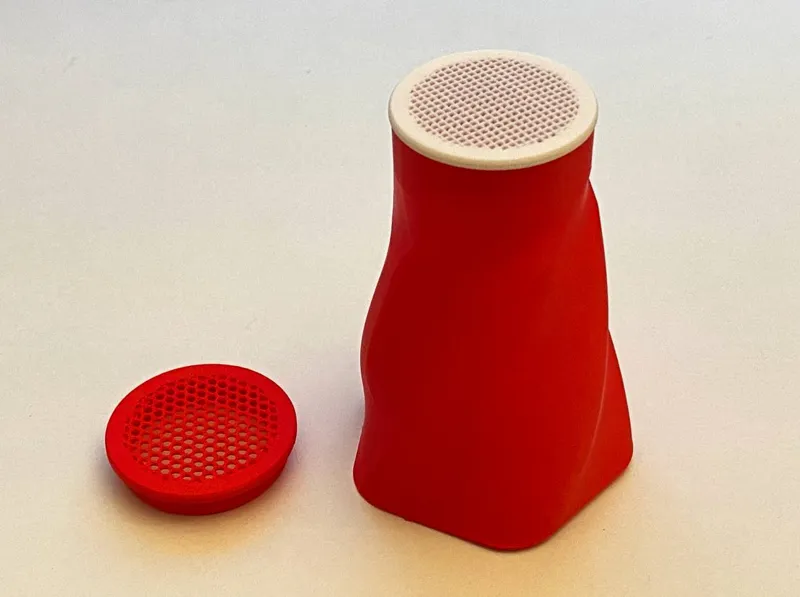 Wavy salt/pepper/anything shaker