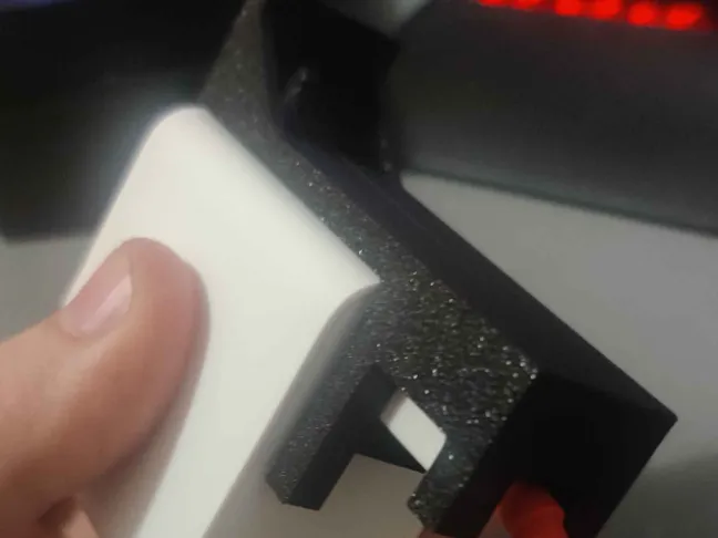 One Plus Warp Charger 30 and USB Outlet Lock