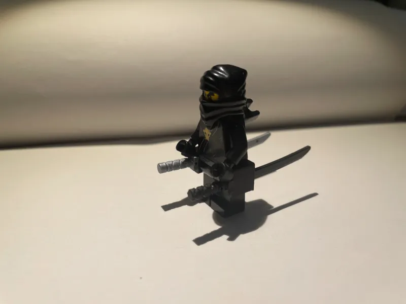 Sword holder for minifigures (double katana)