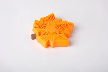 Objeto manipulable: Maple Leaf Layered Flexi Toy Autumn Fidget — vista de referencia 3