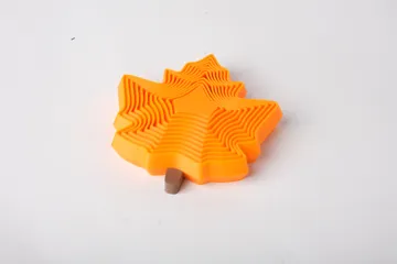 Objeto manipulable: Maple Leaf Layered Flexi Toy Autumn Fidget — vista de referencia 4