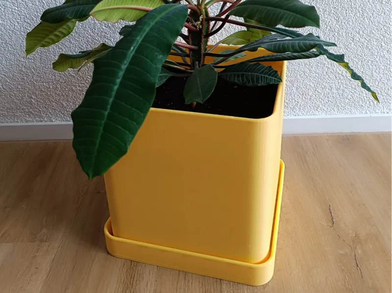 Modern large square planter with smart drainage