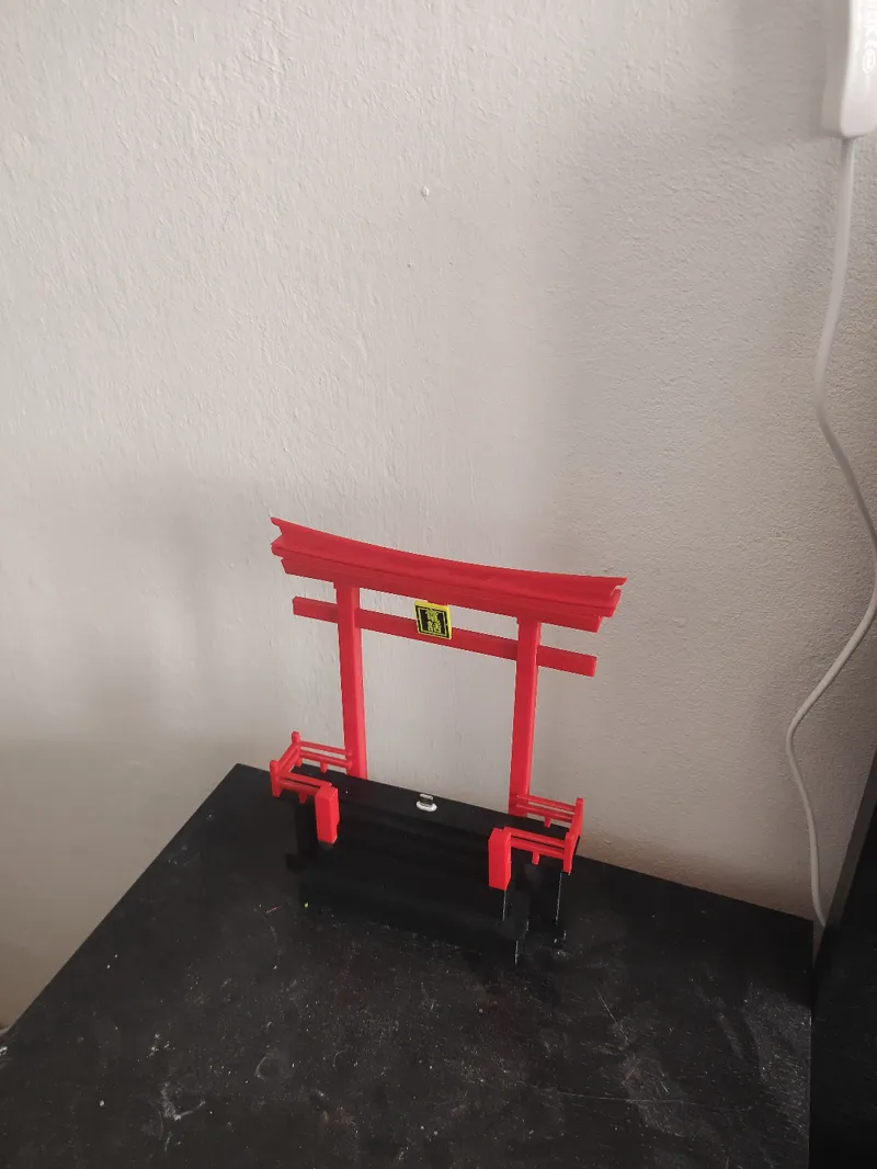 phone charger Tori Gate
