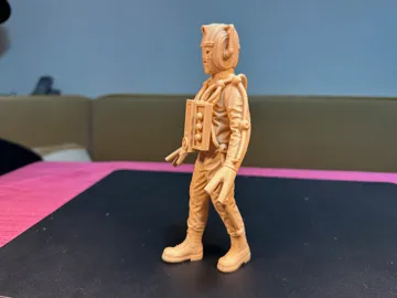 Figura decorativa: Cyberman 1967 (Moonbase / Tomb) – Doctor Who 1:10 — vista de referencia 3