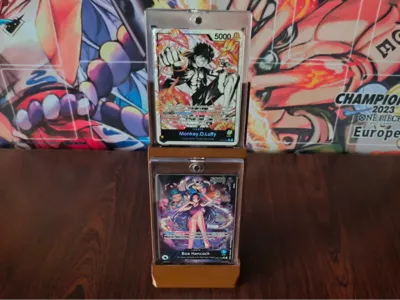 TCG Magnetic 35pt Stand Card Holder Display