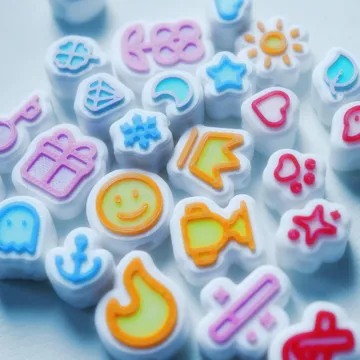 Letrero o emblema decorativo: Funny Beads for Hoodies & Bracelets — vista de referencia 3