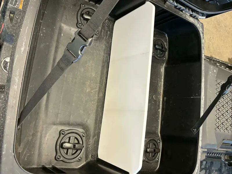 LinQ cargo box bottom divider