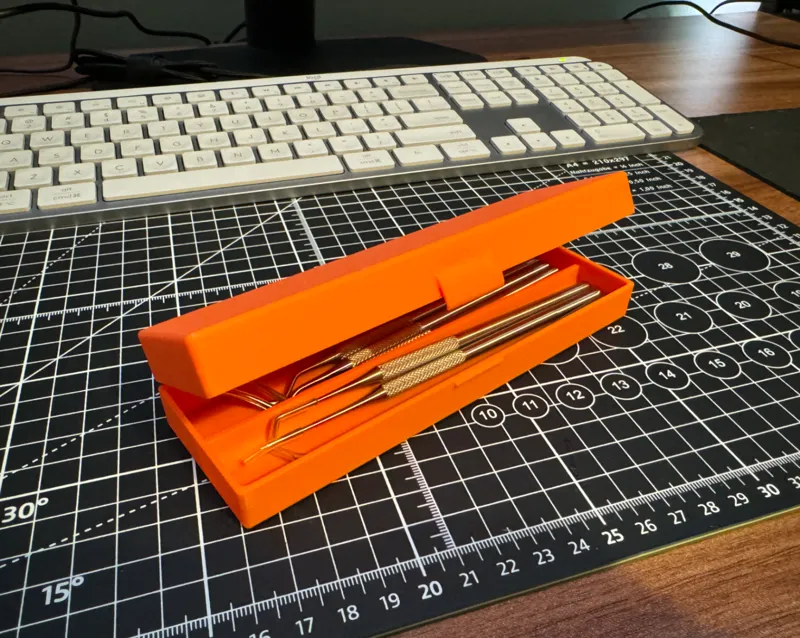 Small Hinged Box No Dividers