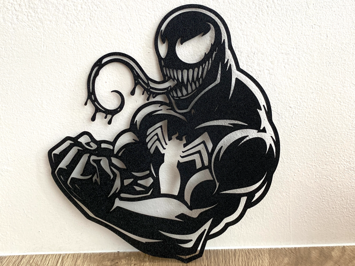 Venom Unbound – High-Detail Symbiote Wall Art