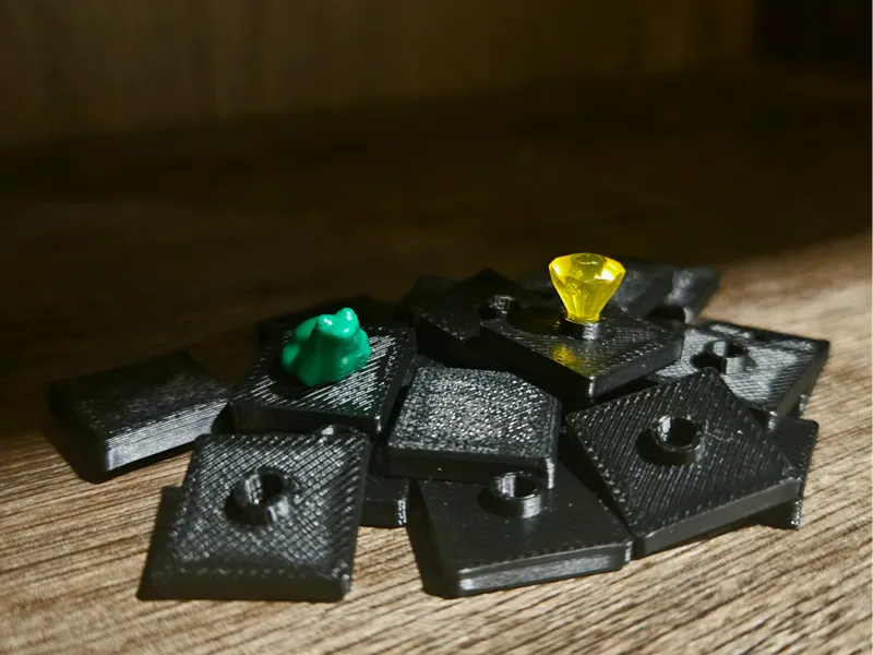 LEG0 compatible 2x2 tile for collectables shelf