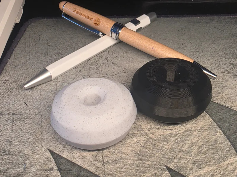 Minimalist Pen Holder & Paperweight