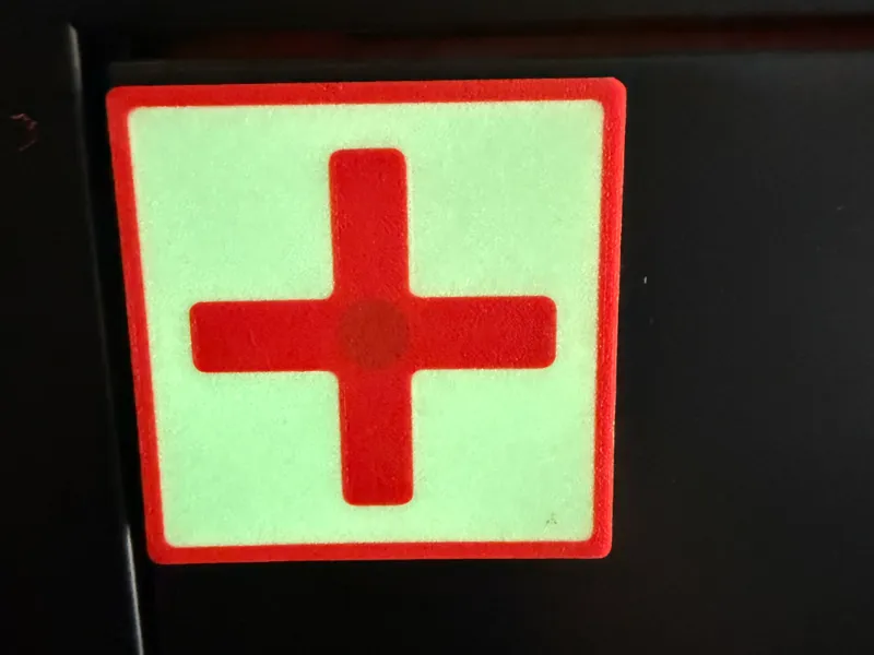 Magnetisches Leuchtschild für Erste Hilfe Box