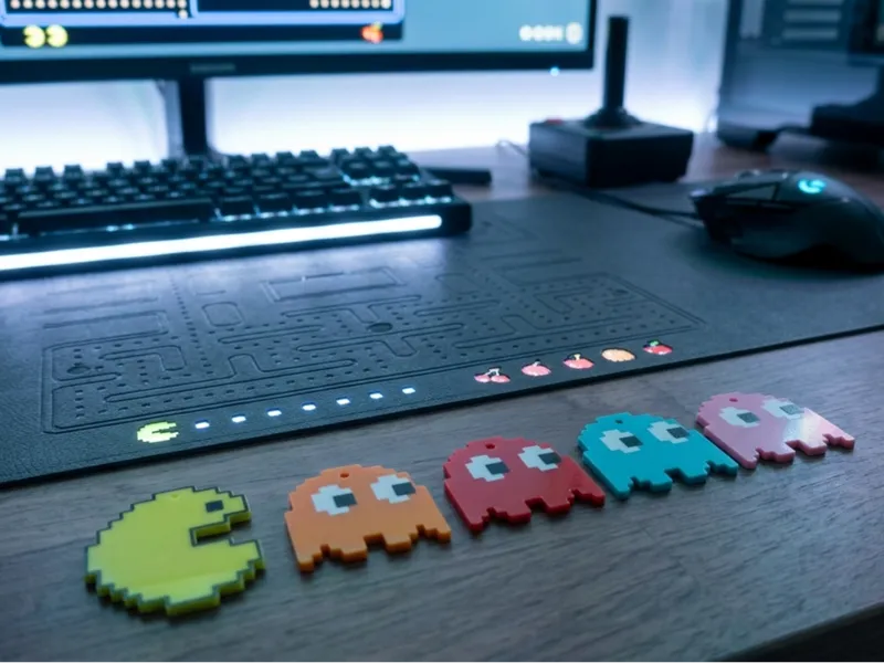 Pac-Man & Ghosts Pixel Keychain Set