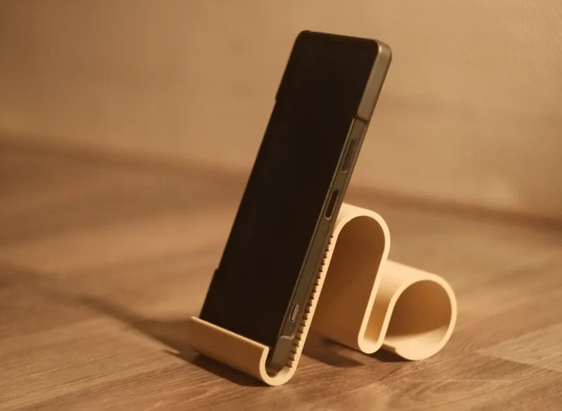 Curly phone holder