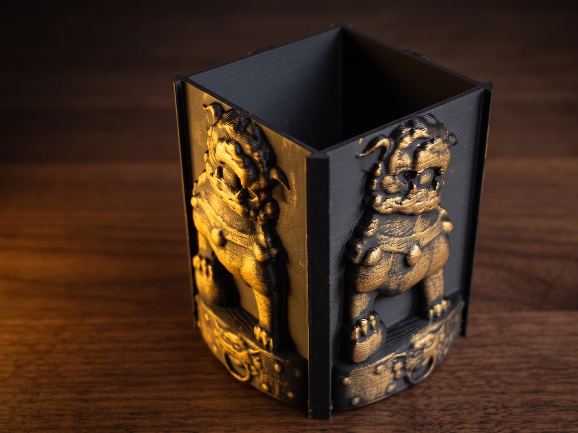 Guardian Lion Pen Cup