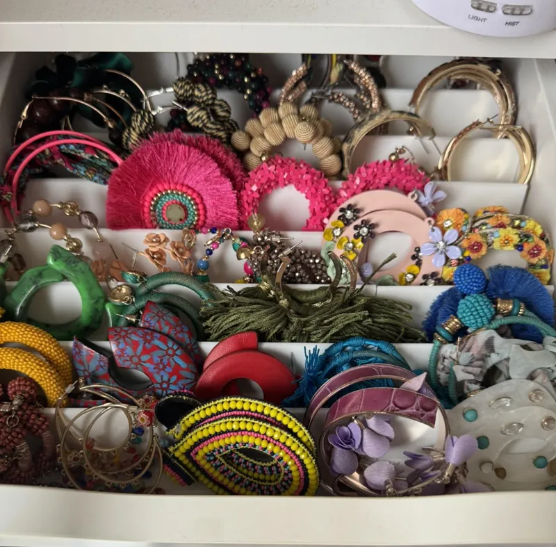 earing organizer drawer